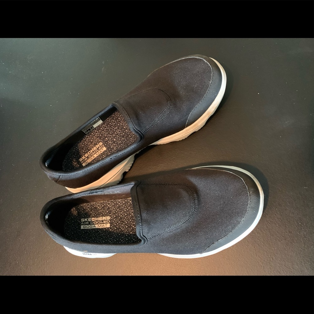 Sketchers slip on shoes with Goga Mat